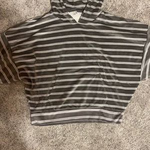 American Eagle cropped sweatshirt